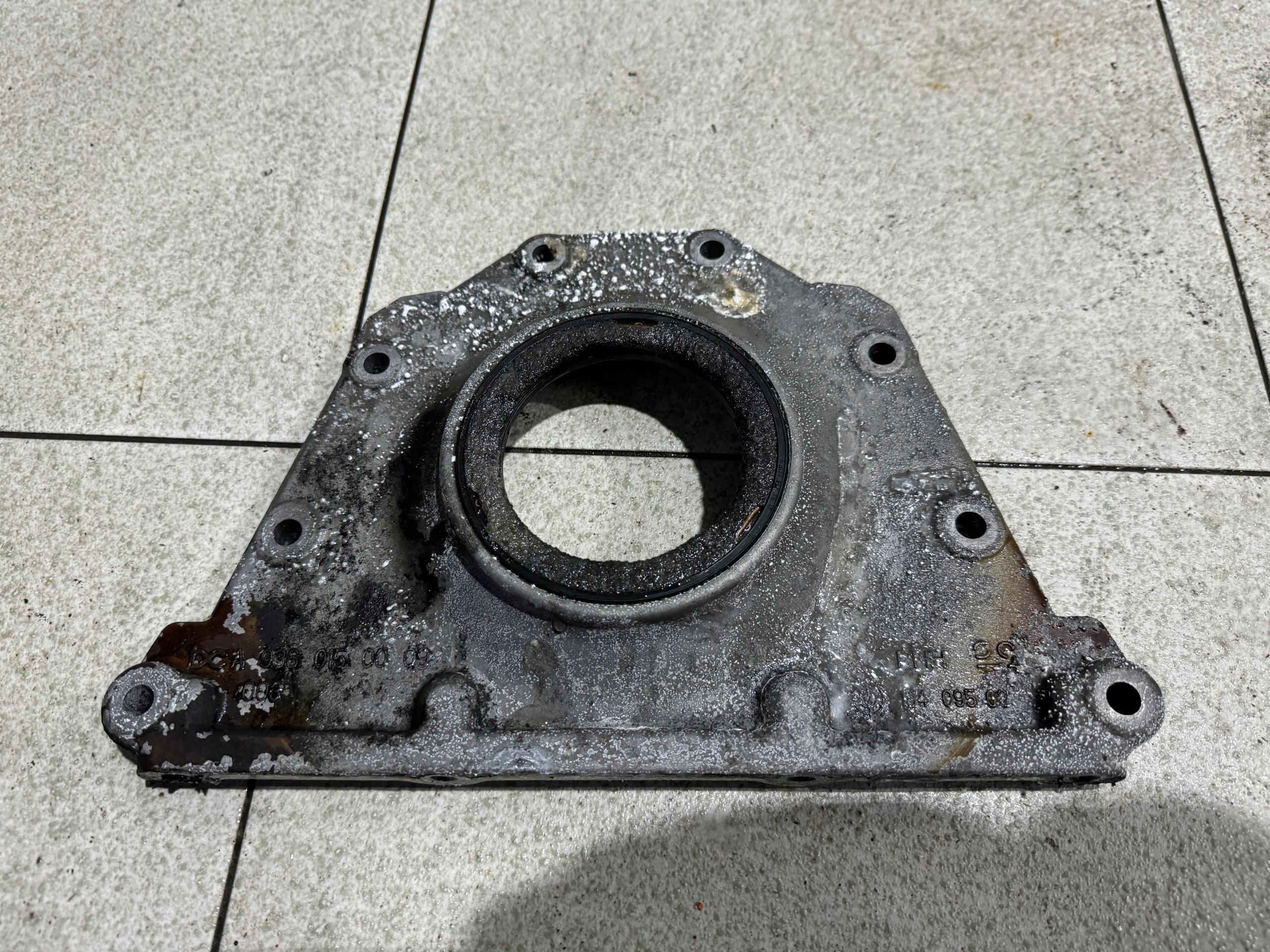 Kurbelwellenabdeckungsdichtung Mercedes Atego III E6 A9360150009 image 2