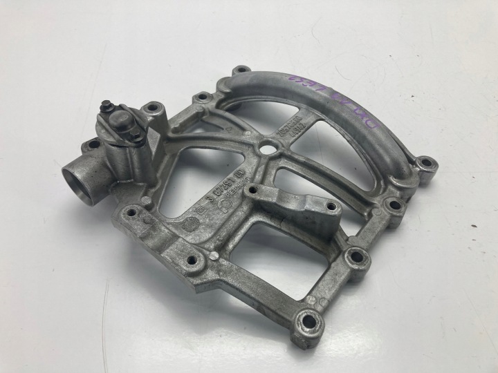 RENAULT PREMIUM DXI BASE MONTAGEM BOMBA VÁLVULA SUCÇÃO ÓLEO 20570580