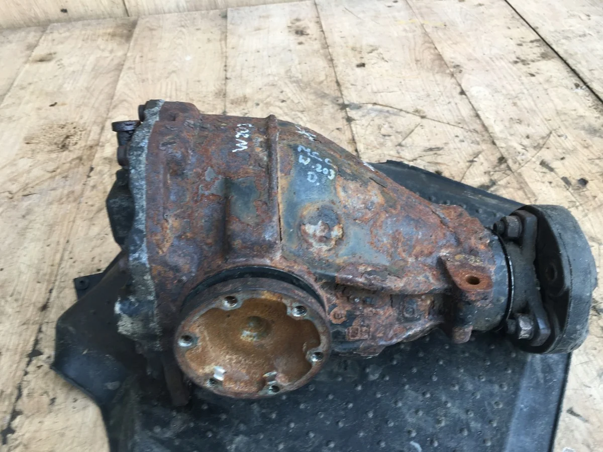 Bakre differential 2103513308G Mercedes E-klass image 3