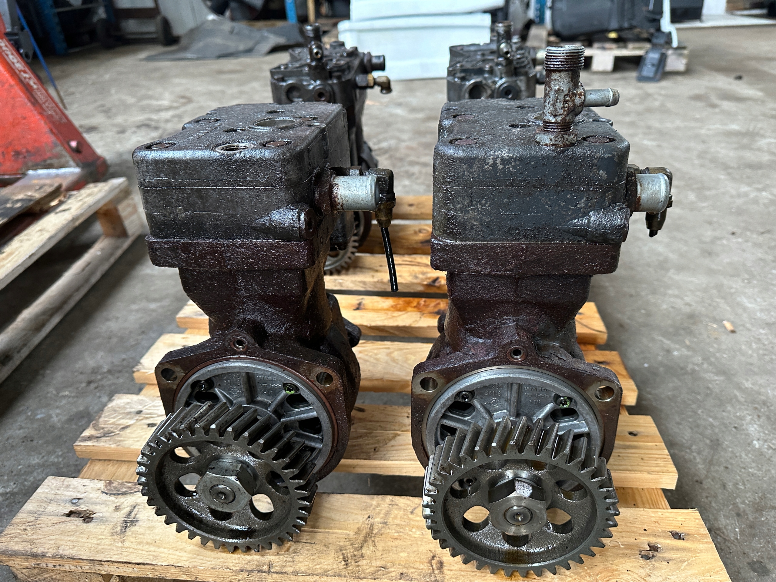 Compressor Luchtpomp 1 zuiger Iveco Stralis 504308489 4123520200 image 2