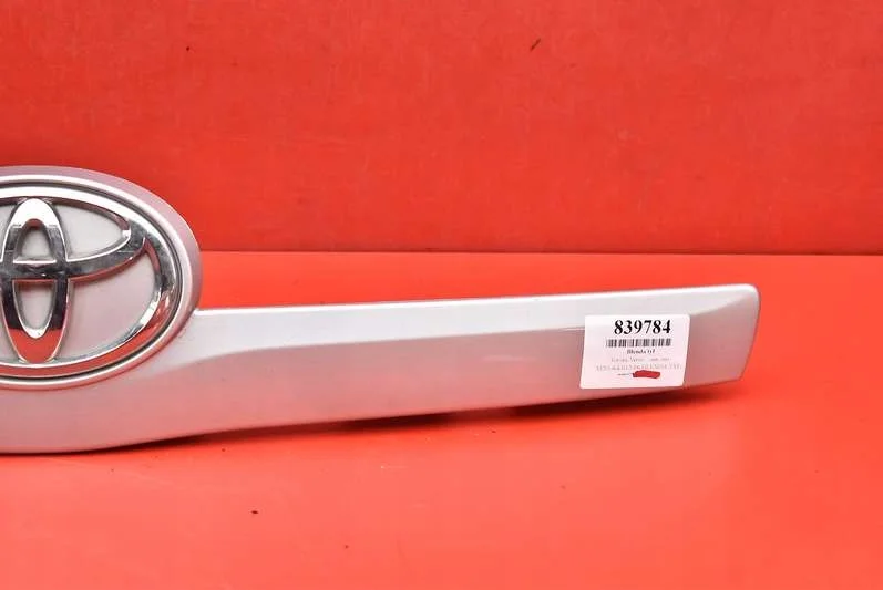 Blende Klappe Hinten Silber Toyota Verso 09-13 image 3