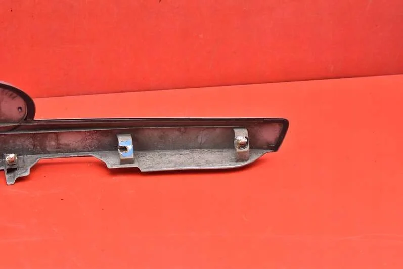 Blende Klappe Hinten Silber Toyota Verso 09-13 image 6