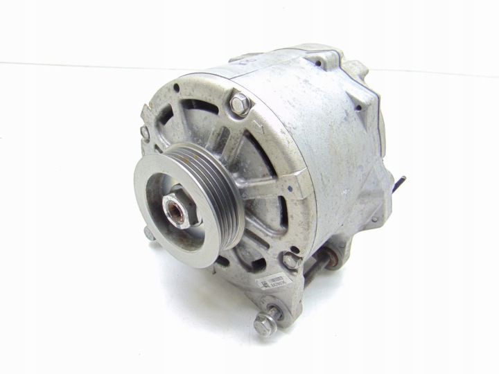 VATTENALTERNATOR 14V 190A AUDI R8 4S HURACAN 5.2 FSI V10 07L903015G
