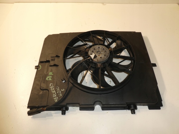 Ventilator radiateur Mercedes W210 A2105052355
