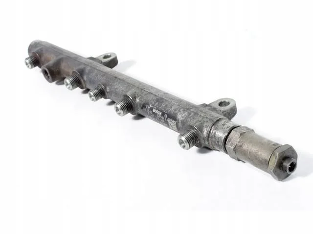 Einspritzleiste 0445214024 1.9 dCi Renault gebraucht