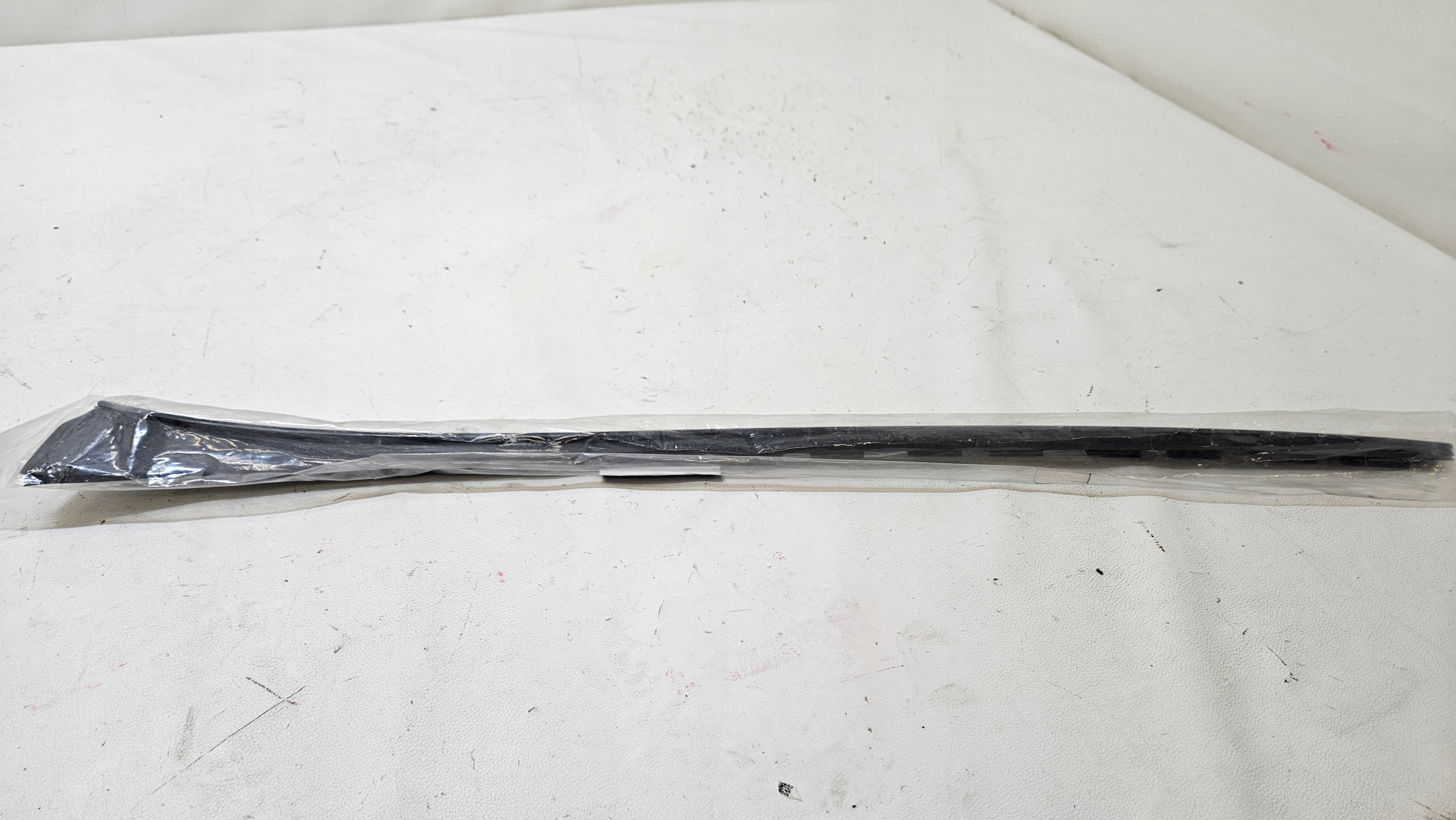 Tuulilasin tiiviste Hyundai Santafe III 86132-2W000