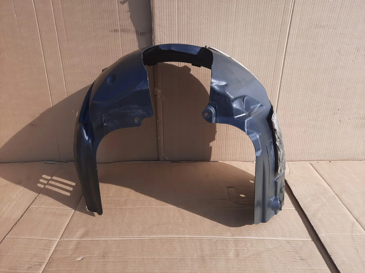 Ford Fiesta 2012-2017 passage de roue avant droit image 4