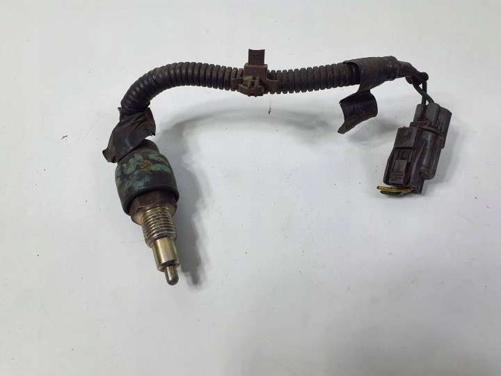 Honda Civic 1998 peruutusvalokytkin