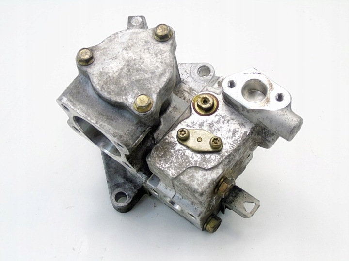Polttoaineenjakaja Mitsubishi 1.8 GDI Galant Carisma MR420916 E3T50271