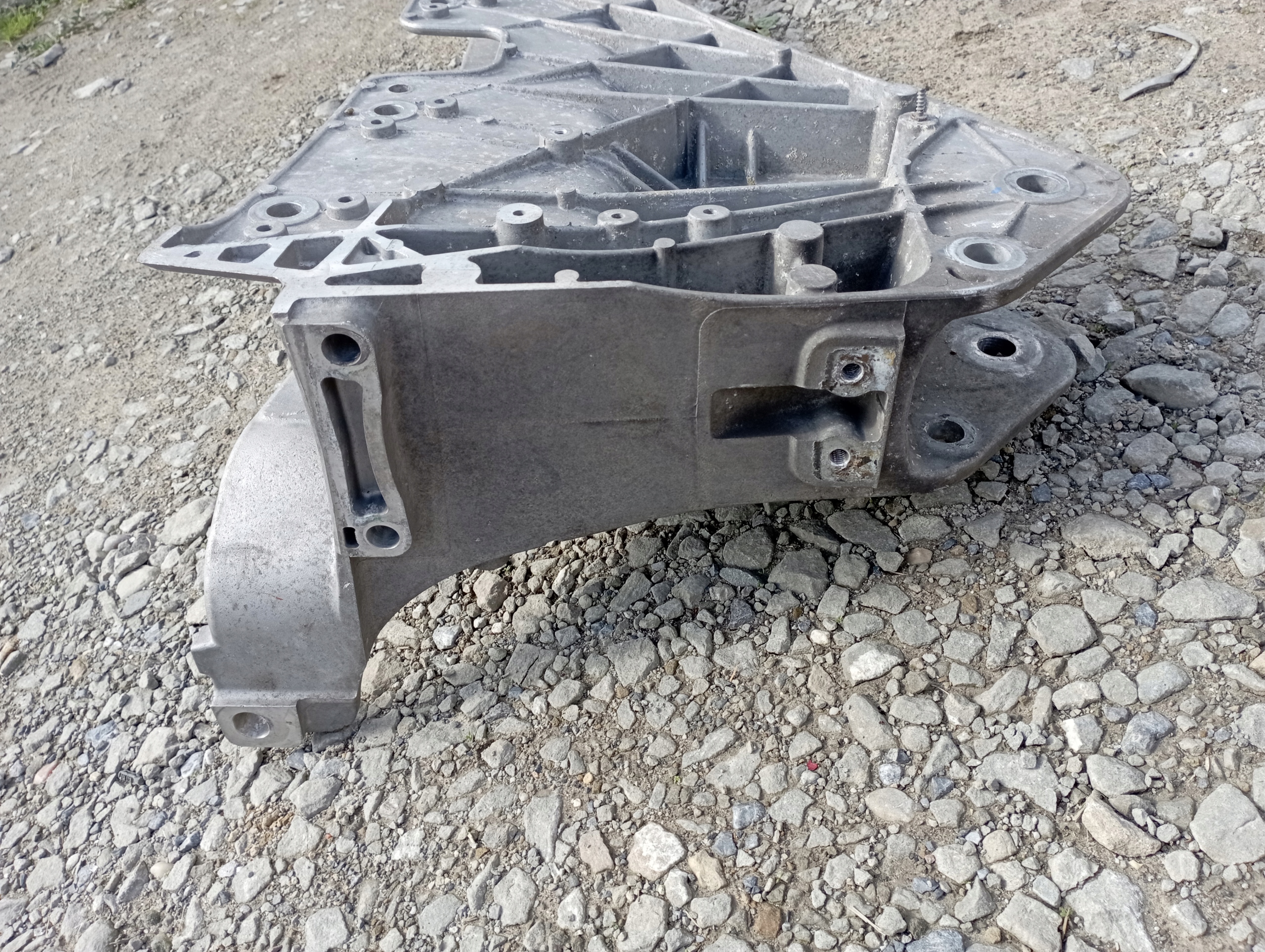 Hyttfjädringsfäste Renault T image 4