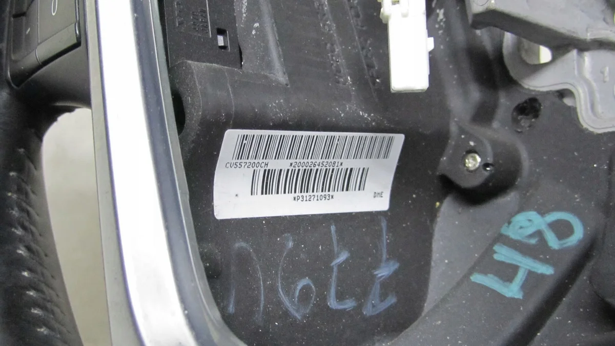 Volvo XC60 Multifunction Steering Wheel 08-13 image 3