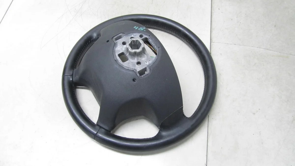 Volvo XC60 Multifunction Steering Wheel 08-13 image 6