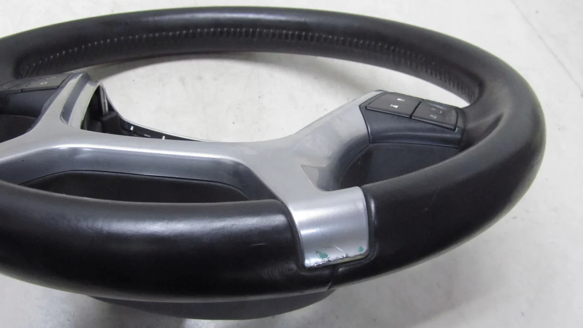 Volvo XC60 Multifunction Steering Wheel 08-13 image 8