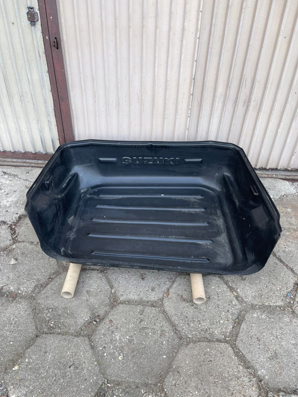 Suzuki tavaratilan kumimatto 990E0-64J20-000
