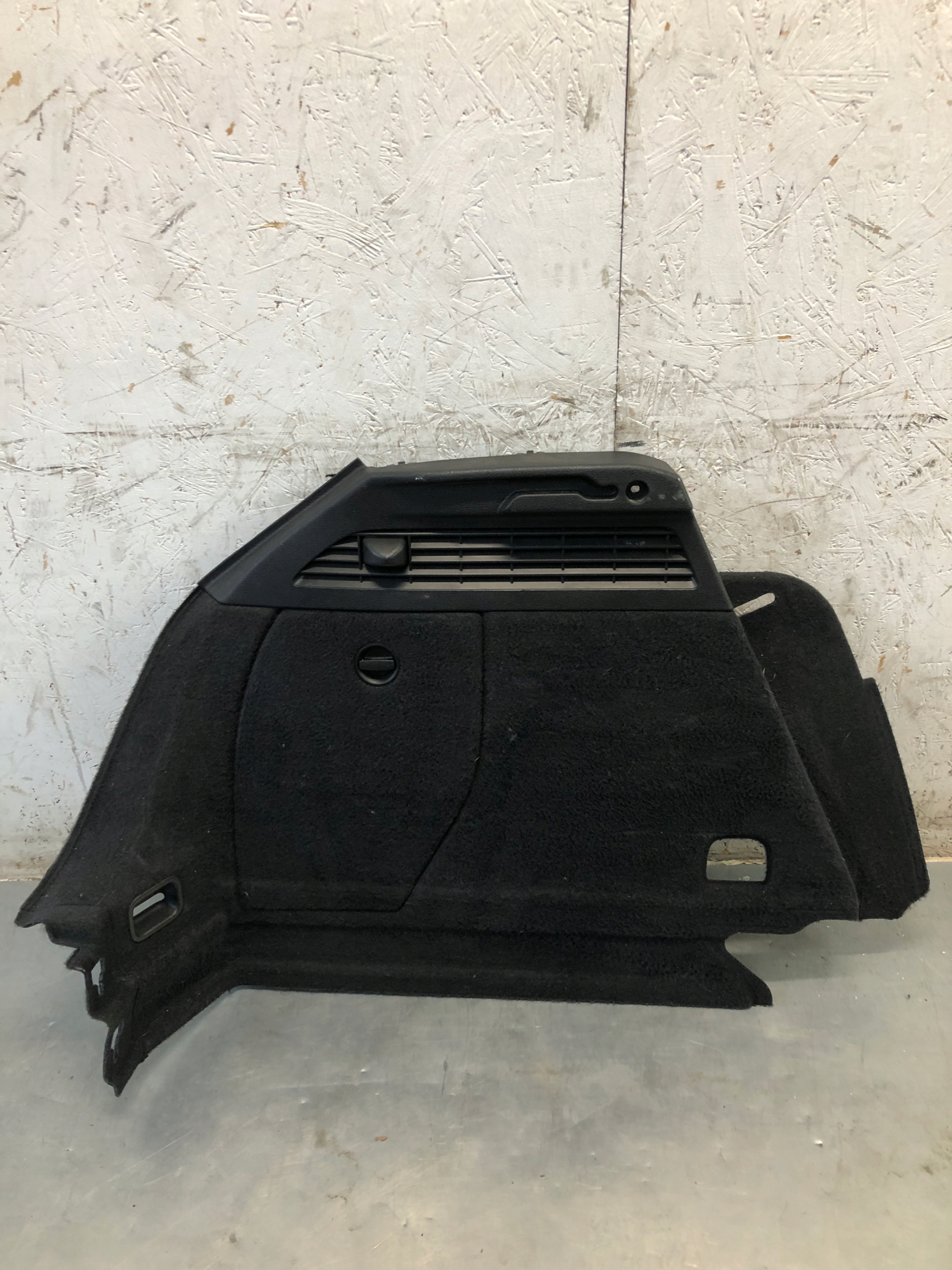 Audi 8V4863879D Revêtement Coffre Occasion image 2