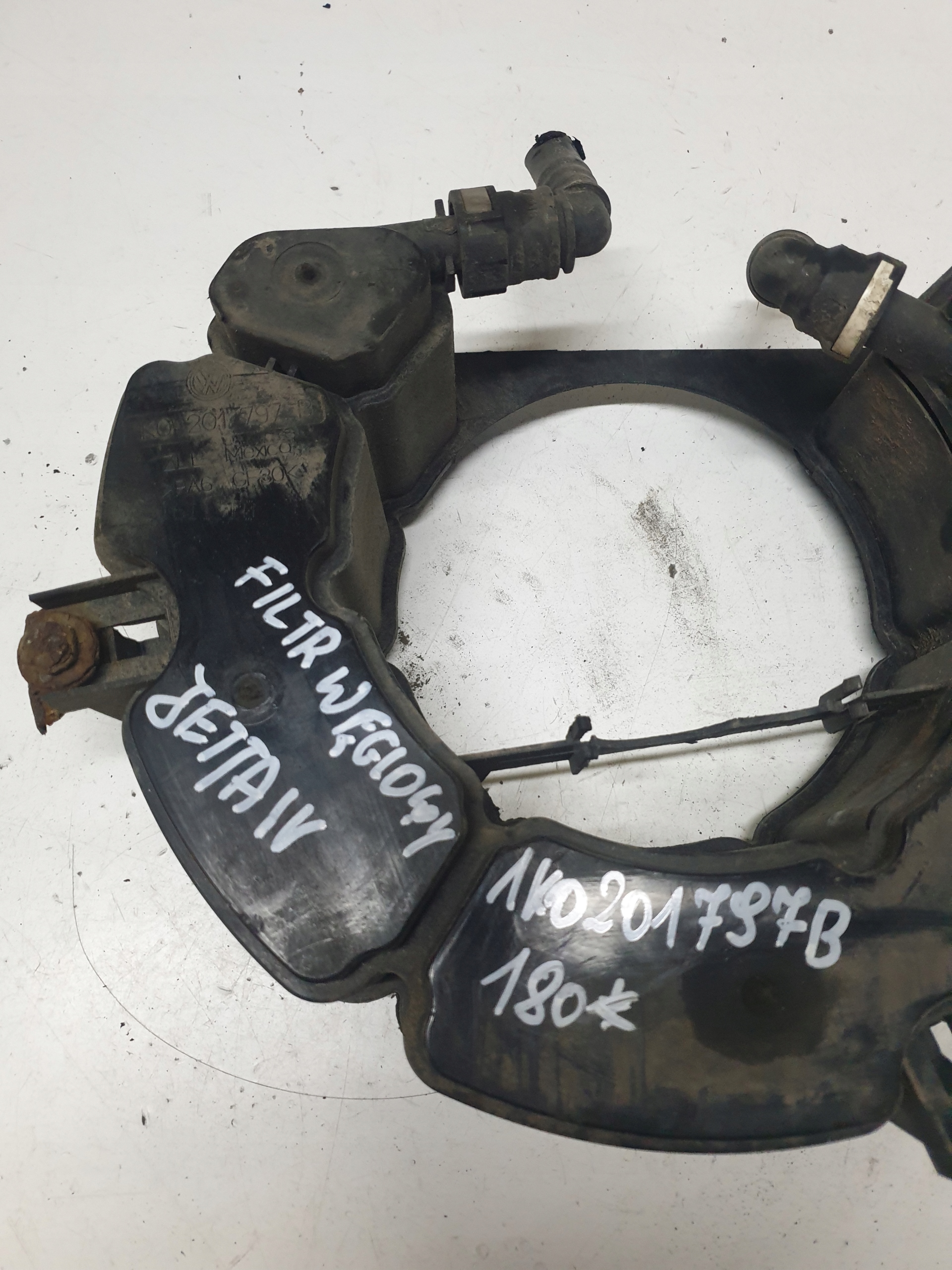 Aktivihiilisuodatin VW Jetta IV 1K0201797B