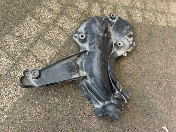 Tesla Model S lift kåpa över fjädertorn