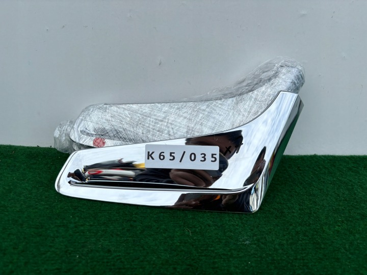 BMW 7 G11 G12 linker voorspatbordlijst chroom 51137347377 K65/035
