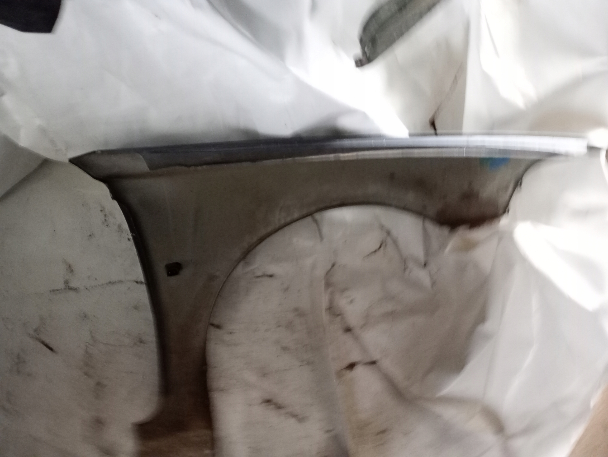 Vasen etulokasuoja Volvo V40 I S40 I