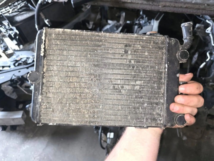 AUDI A6 S6 C6 4F Lisäjäähdytin 4F0121212G