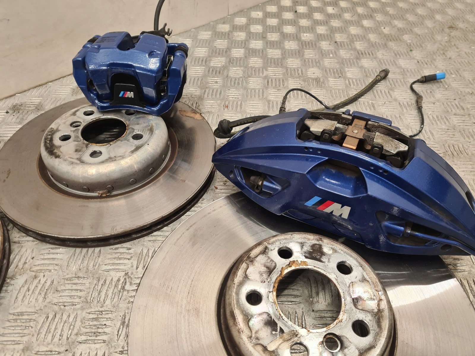BMW G05 G06 G07 Brake Discs Pads Calipers M-Package 6875284 6875283