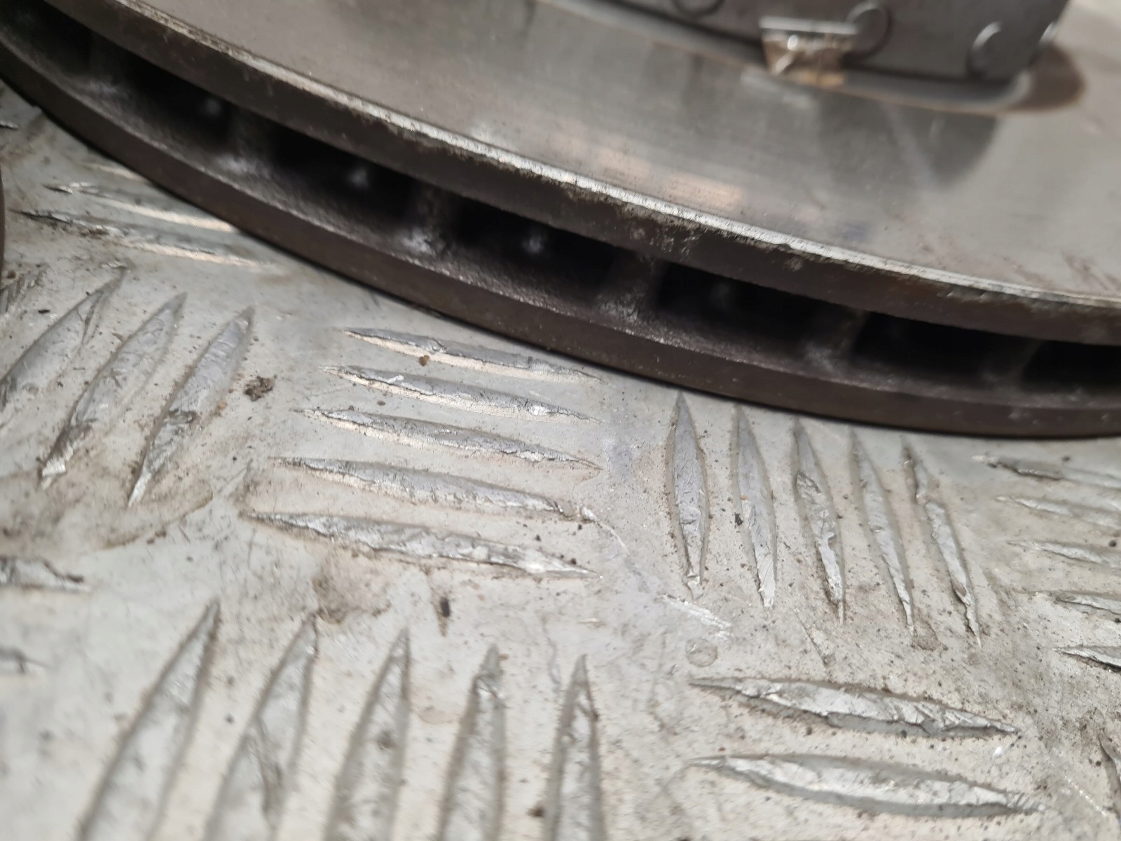 BMW G05 G06 G07 jarrut levyt palat jarrusatulat M-paketti 6875284 6875283 image 8
