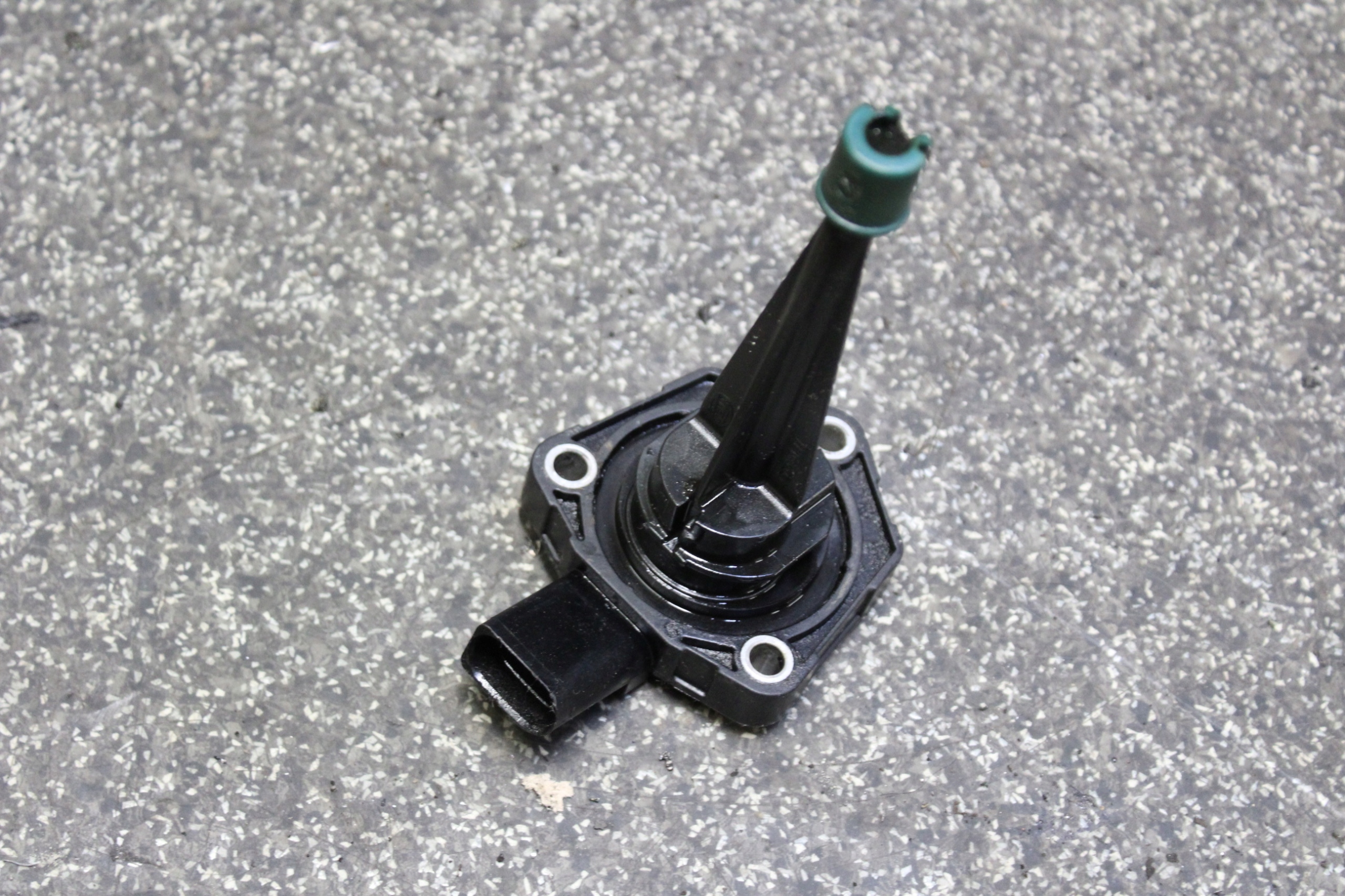 Sensor de óleo VW Audi Skoda Seat 2.0TDI 04L907660A image 2