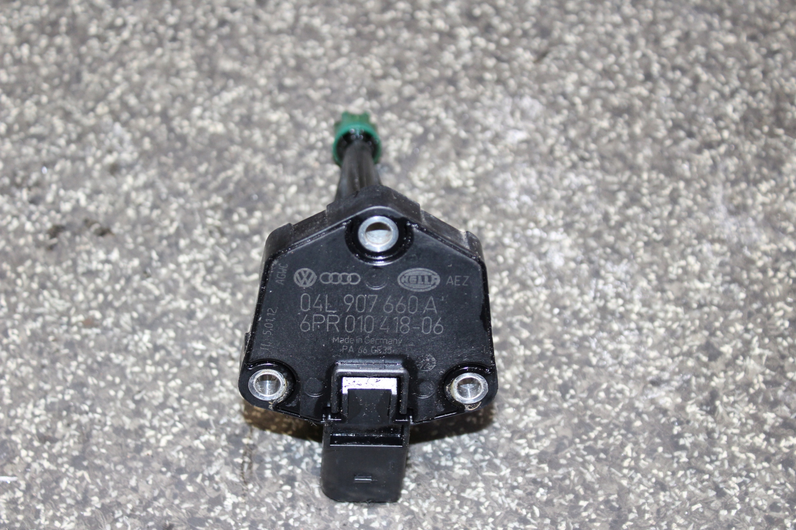 VW AUDI SKODA SEAT 2.0TDI Öljynpaineanturi 04L907660A