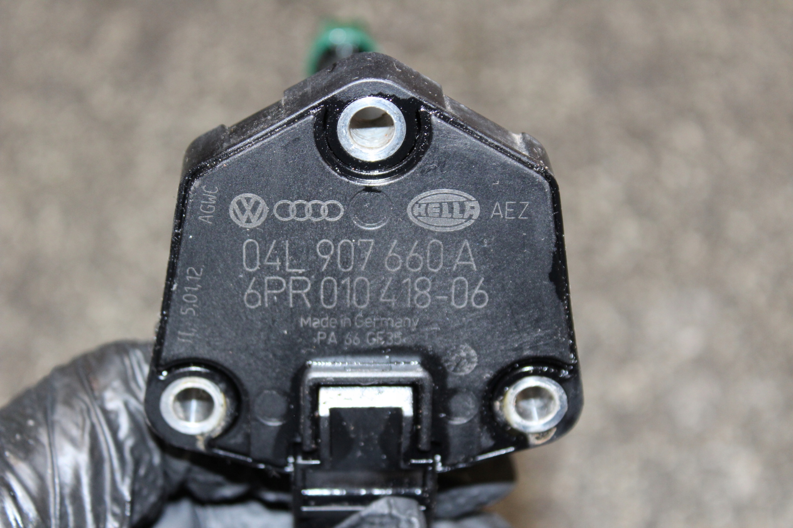 Sensor de óleo VW Audi Skoda Seat 2.0TDI 04L907660A image 3