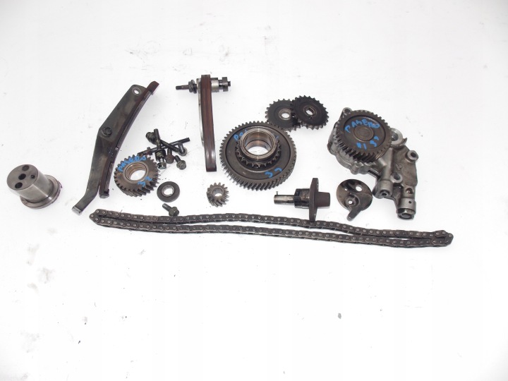 Jakohihna ketju jakopyörä öljypumppu mitsubishi pajero iii 3.2 did 4m41 77788358