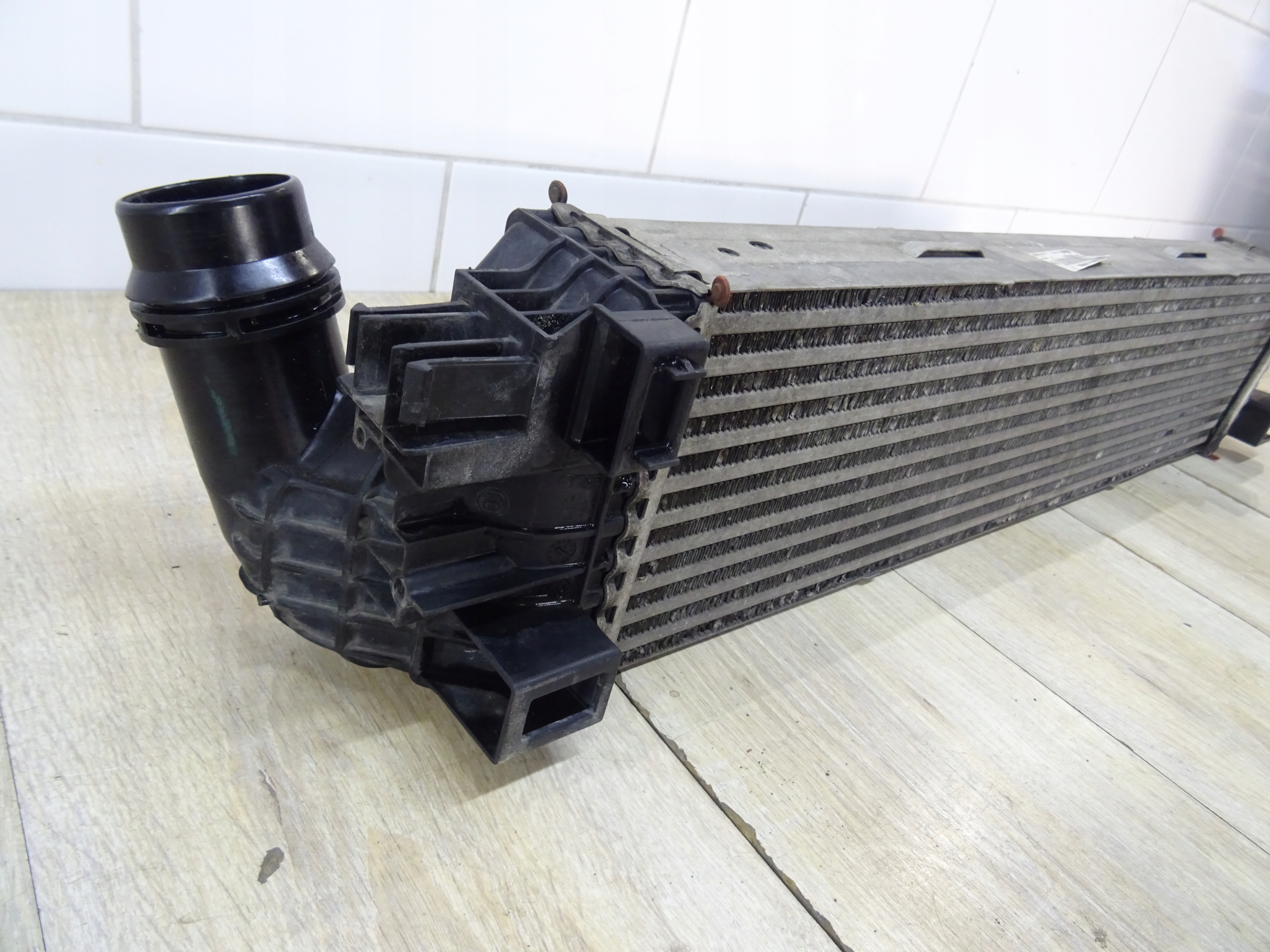 Intercooler Renault Trafic Vivaro Talento NV300 93868349 144960050R