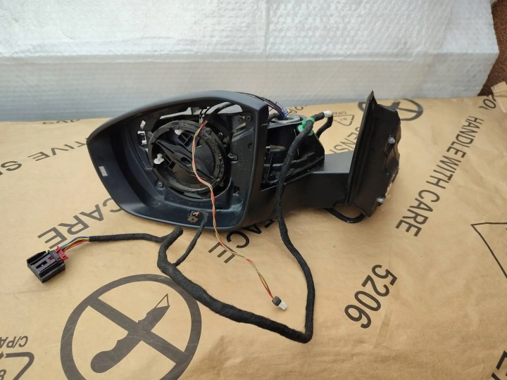 Vasen taustapeili VW T-Roc 2020 9+2 11PIN LED 2GA857501A