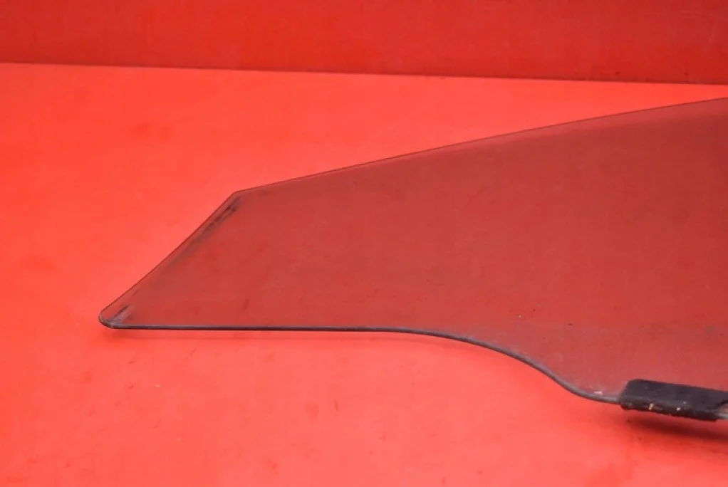 VITRE LATÉRALE AVANT DROITE LANCIA DELTA 3 image 8