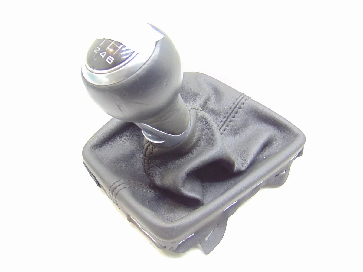Pommeau levier vitesse 6 vitesses Audi A4 B9