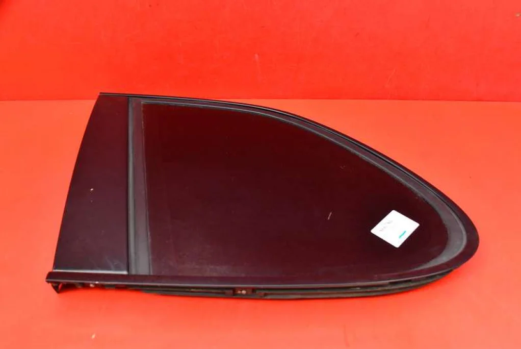 Vitre arrière gauche Porsche Cayenne 1 (7L5845297)