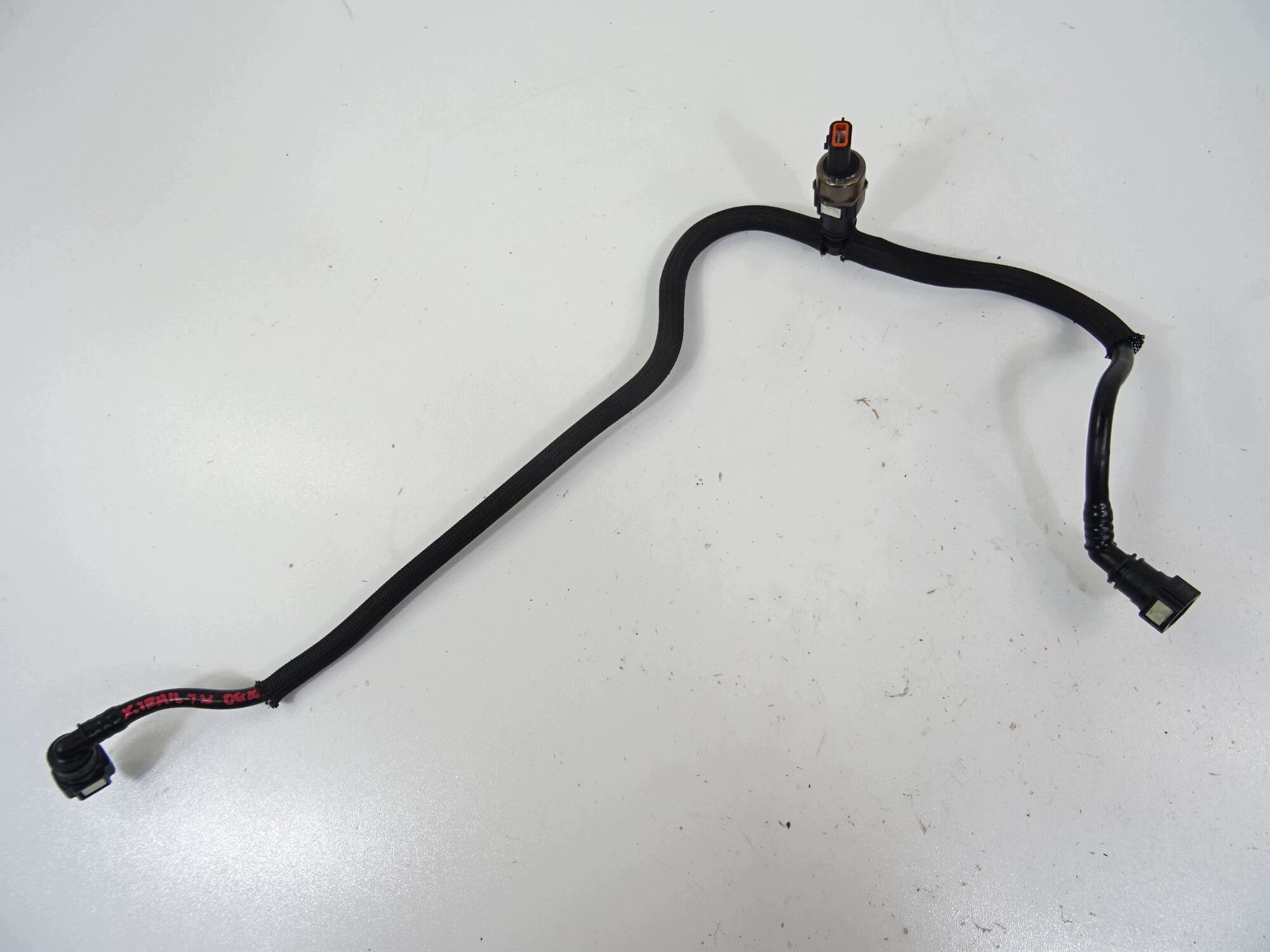 RENAULT TALISMAN 1.6 DCI Drucksensor Kraftstoffleitung 166398000R
