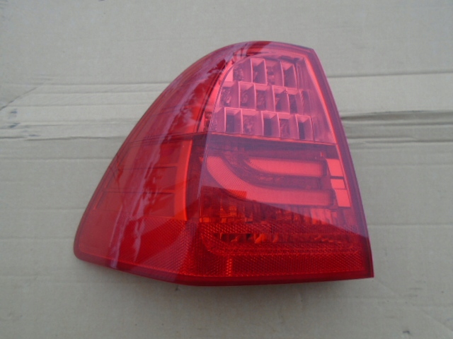 BMW E90 LED achterlicht links in bumper lift 7154153