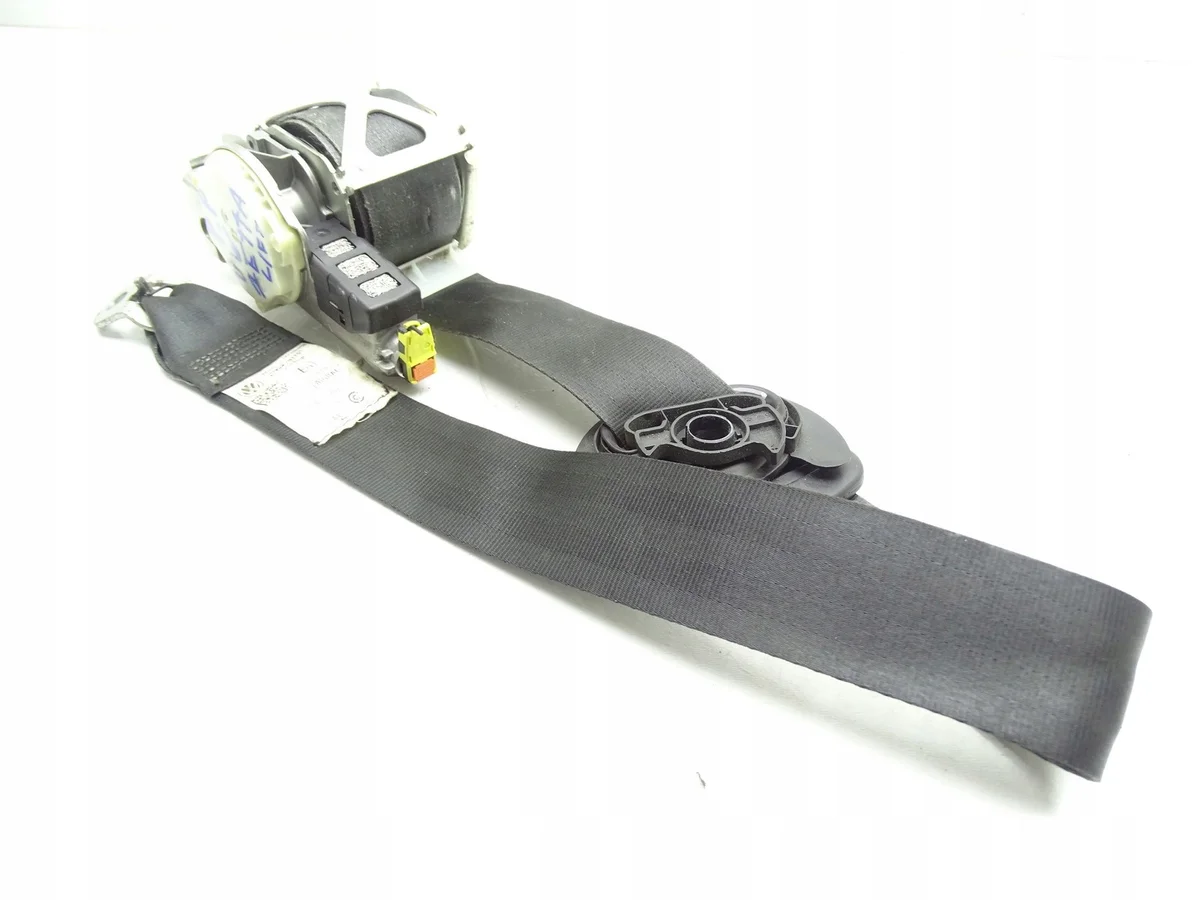 Höger framsätesbälte VW Jetta VI 5C6857706B