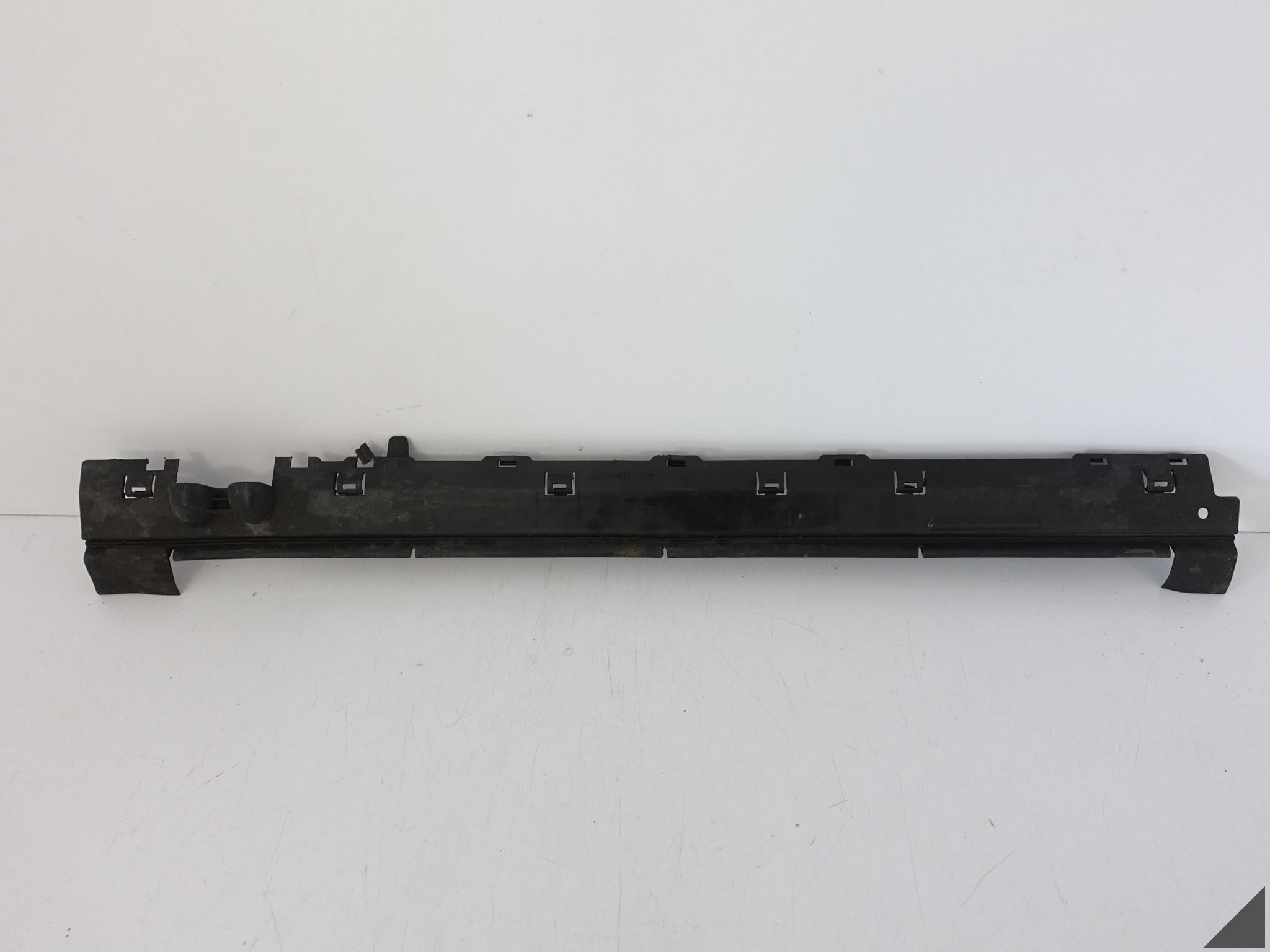 MB E-KLASA W212 S212 E63 CLS63 C218 X218 AMG BAVETTE JOINT RADIATEUR BAS image 2