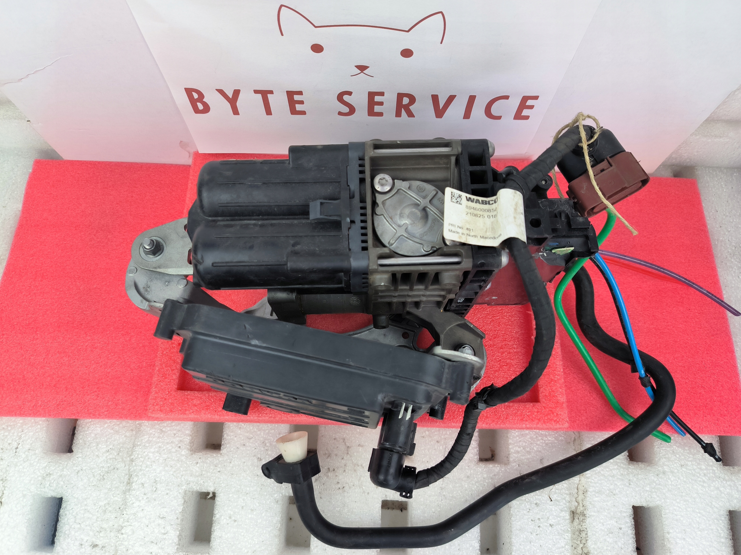 Porsche Kompressorpumpe Luftfederung WABCO 95C616005E image 2