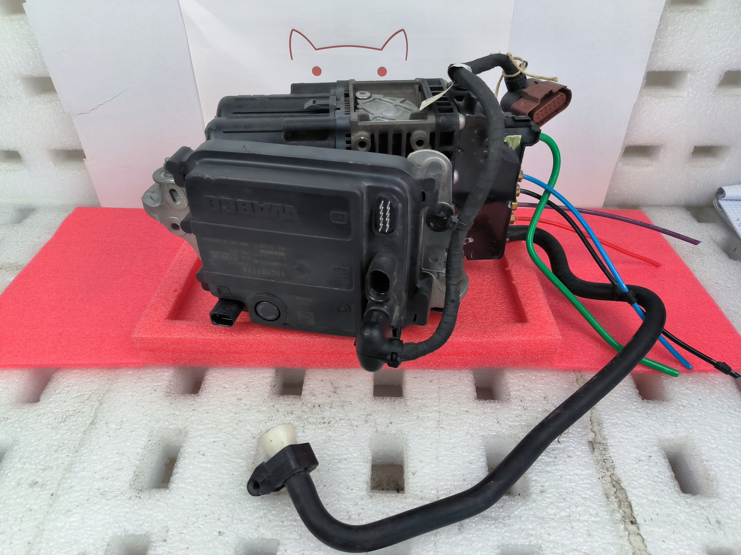 Porsche Kompressorpumpe Luftfederung WABCO 95C616005E image 3