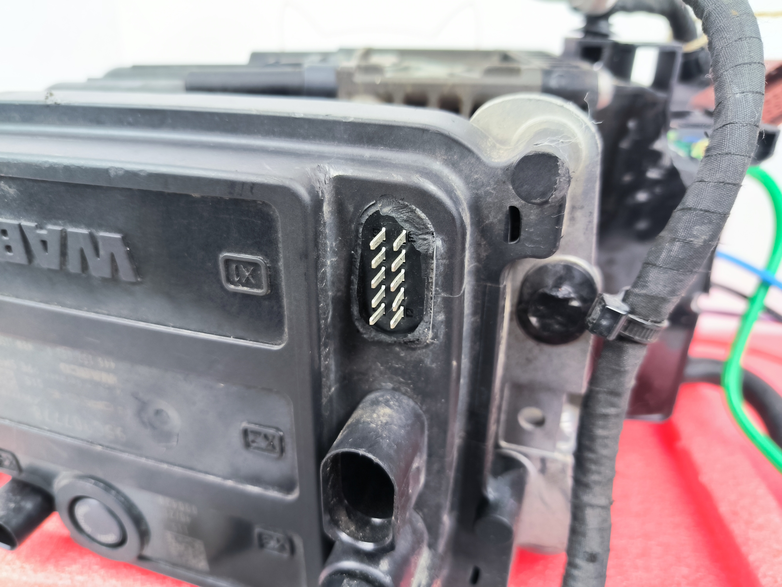 Porsche Kompressorpumpe Luftfederung WABCO 95C616005E image 6