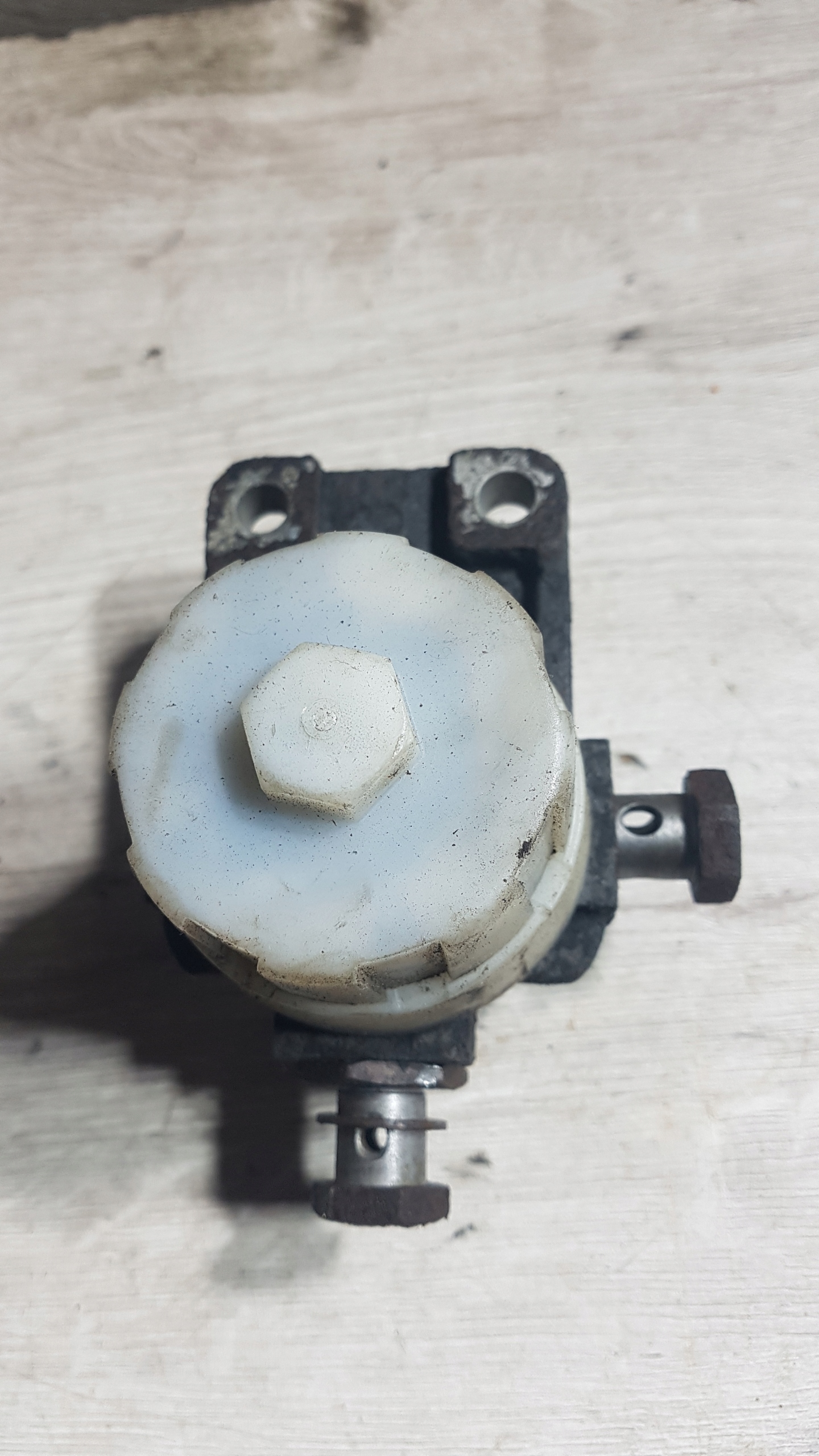Pompe à carburant manuelle DAF 45 55 LF, 65 75 CF image 3