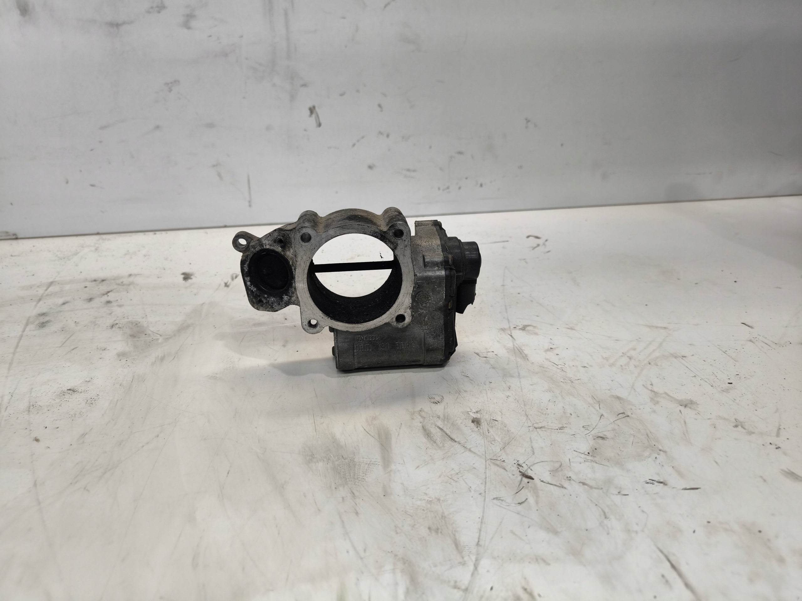 EGR-klep Audi A4 B6 B7 A6 C5 2.0 FSI 06D131503C origineel image 2