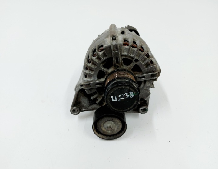 Generator Mercedes-Benz OE A0009066906