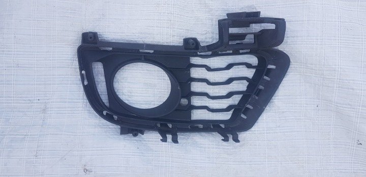 BMW F34 etusäleikkö vasen 51118057323