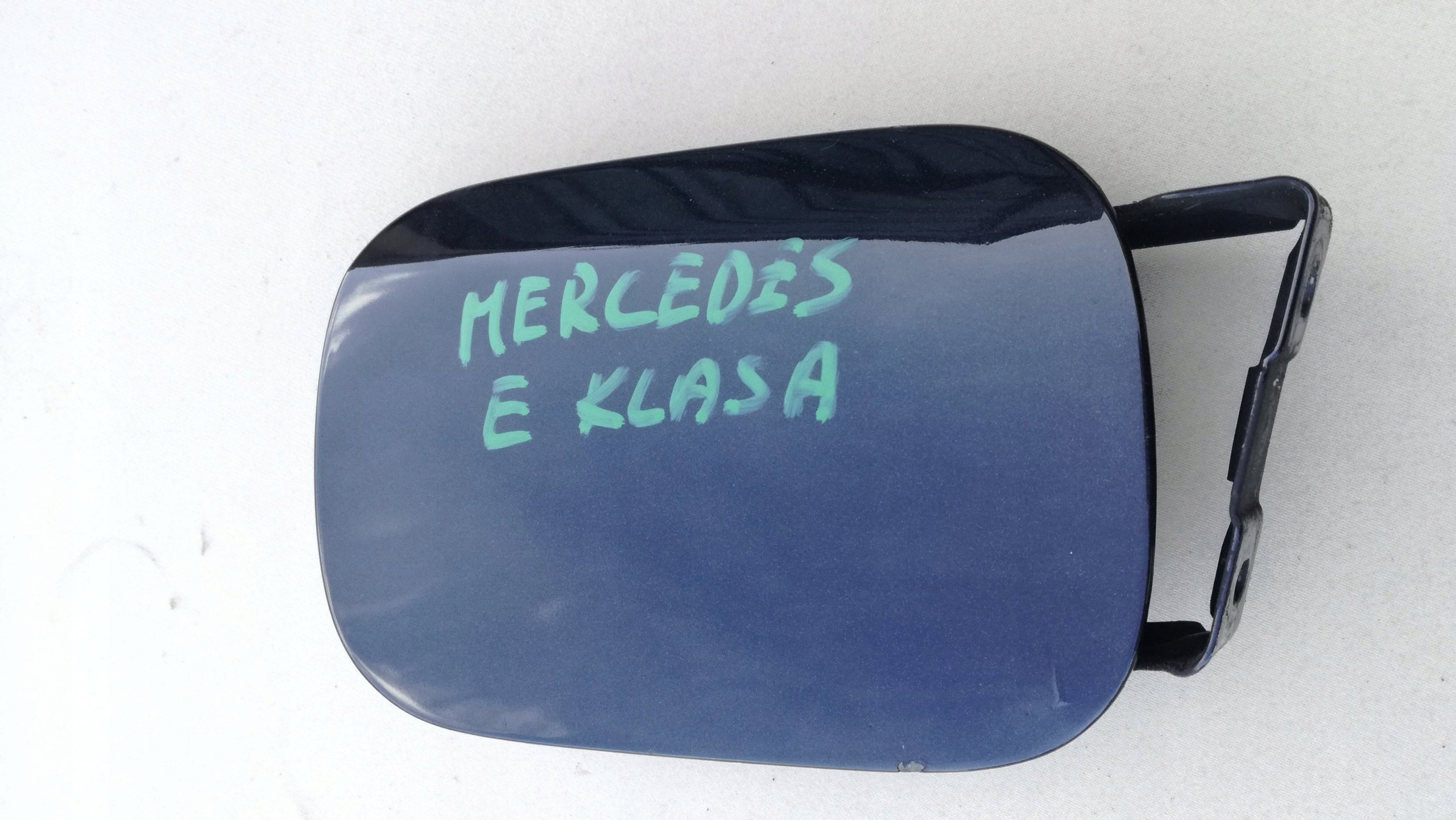 Kraftstoff-Einfüllklappe MERCEDES W211 E-KLASSE image 2