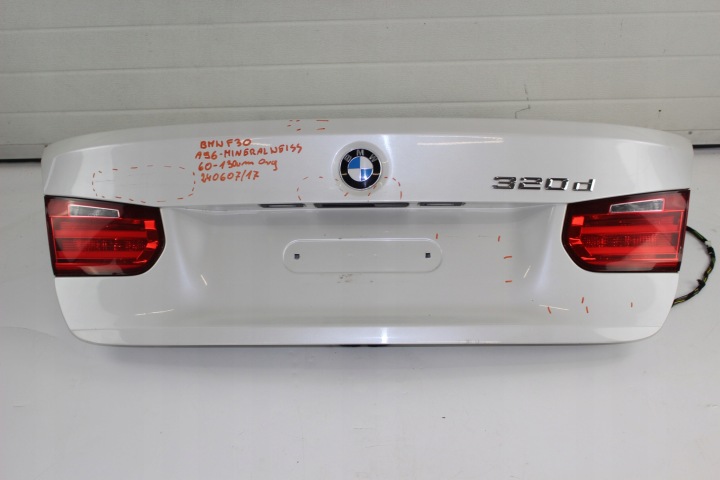 BMW F30 A96 takaluukku MINERALWEISS