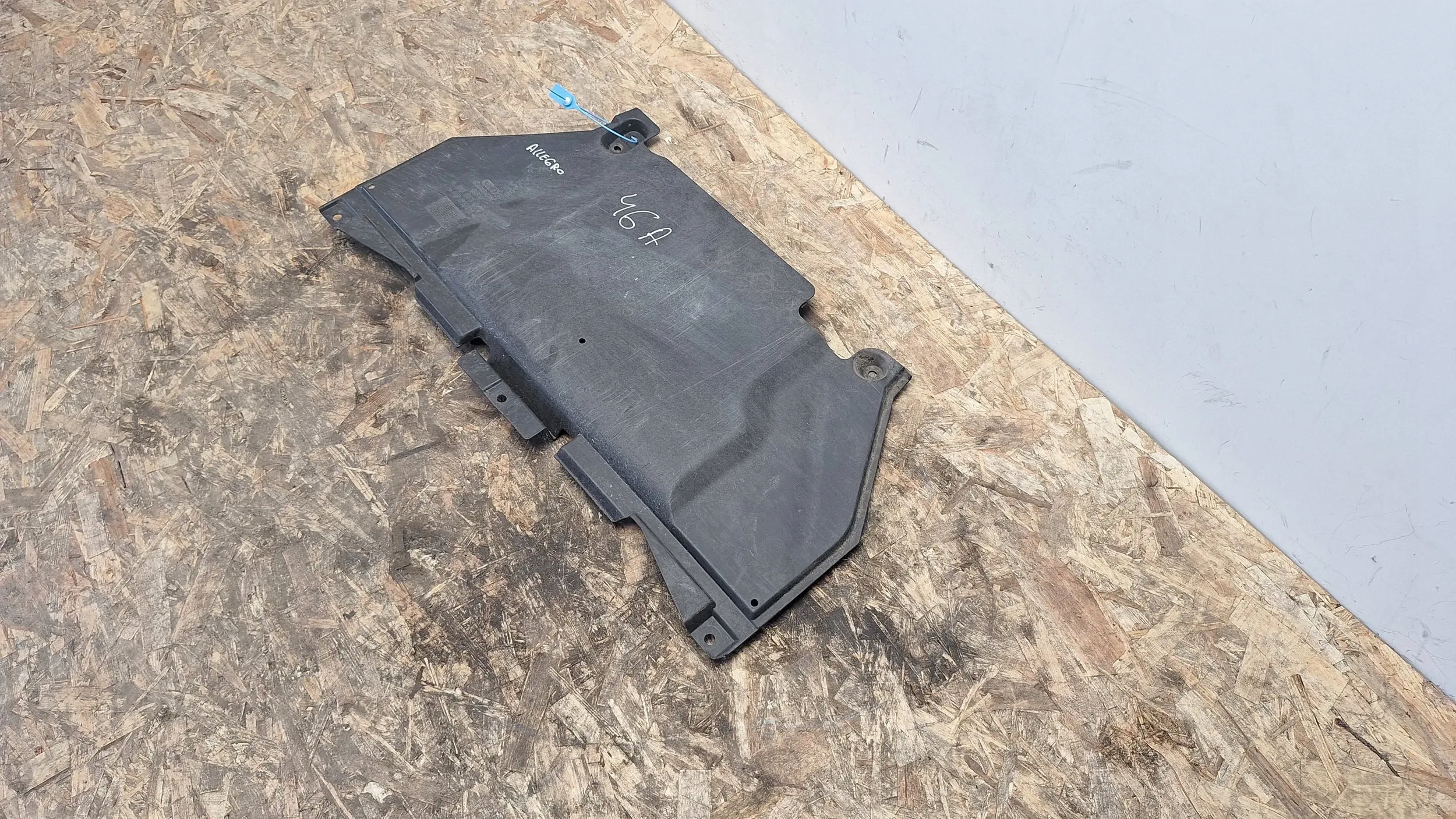 Cache sous moteur 4B0863822L Audi A4 B5 A6 C5 image 3