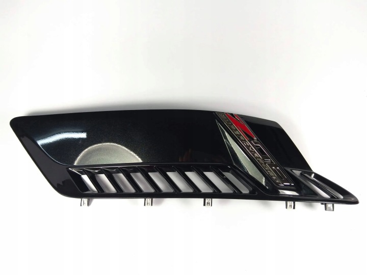 Chevrolet Corvette C7 Z06 lokasuojan sisäosa oikea 2014-19